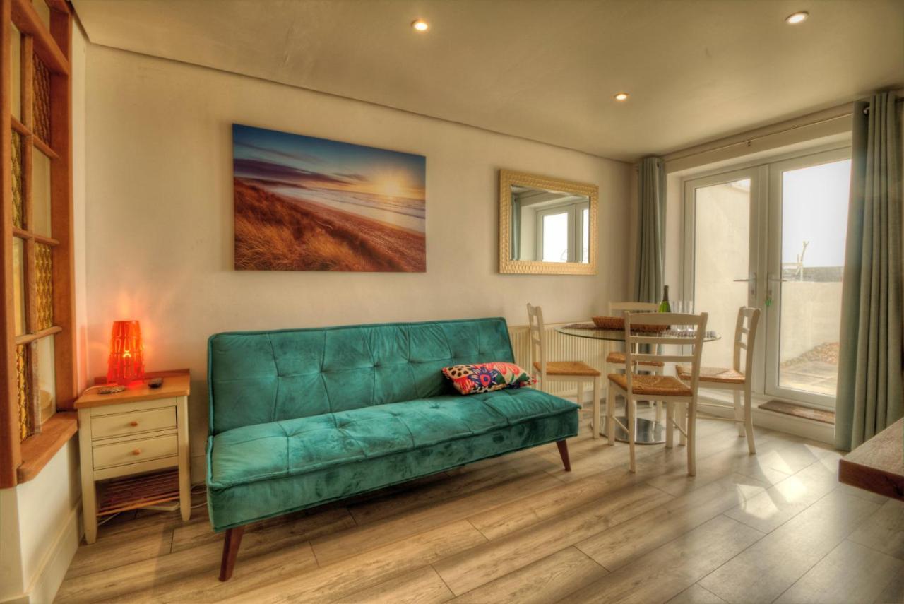 Pass The Keys Shore To Please - Sea Views And Beach Front Modern 1Bed Apt With Sofabed 朴次茅斯 外观 照片